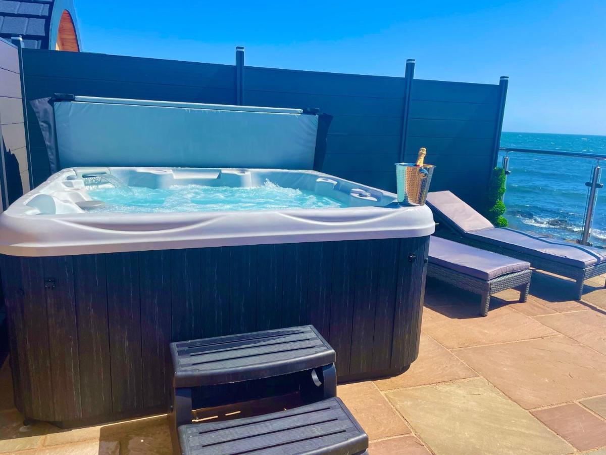 4 Sinclair Bay Lodges Keiss ภายนอก รูปภาพ